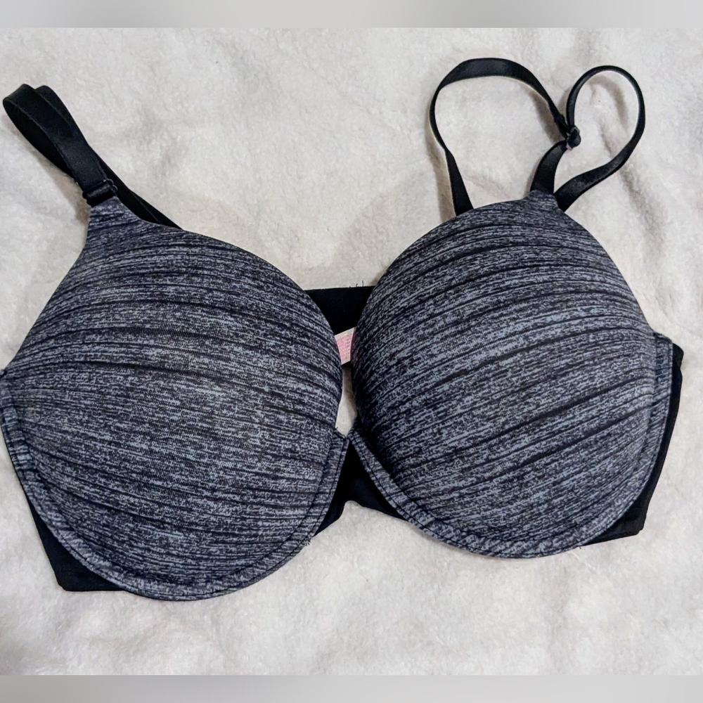 Victoria's Secret Pink Black and Gray T-Shirt Bra with Molded Cups